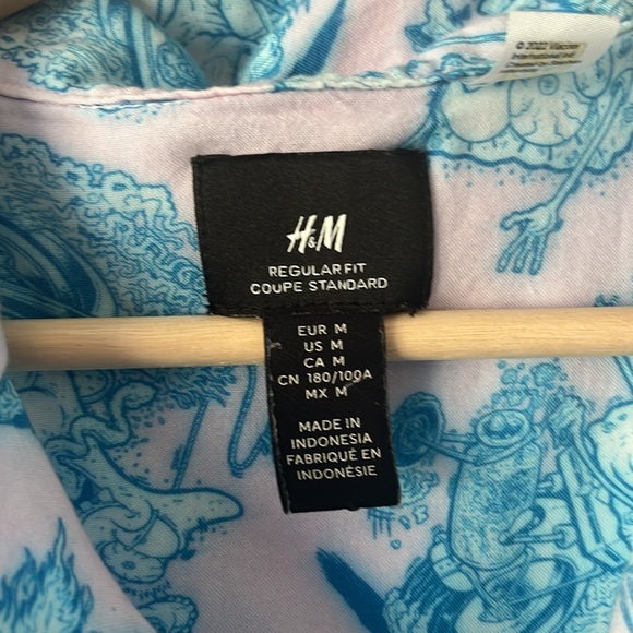5 for $25! Men’s H&M SpongeBob Button-down Collar Blue/Light Pink Size M. - Picture 7 of 9